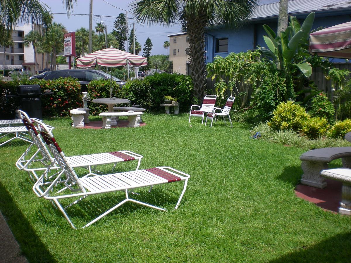 Carousel Suites -Redington Shores Ngoại thất bức ảnh